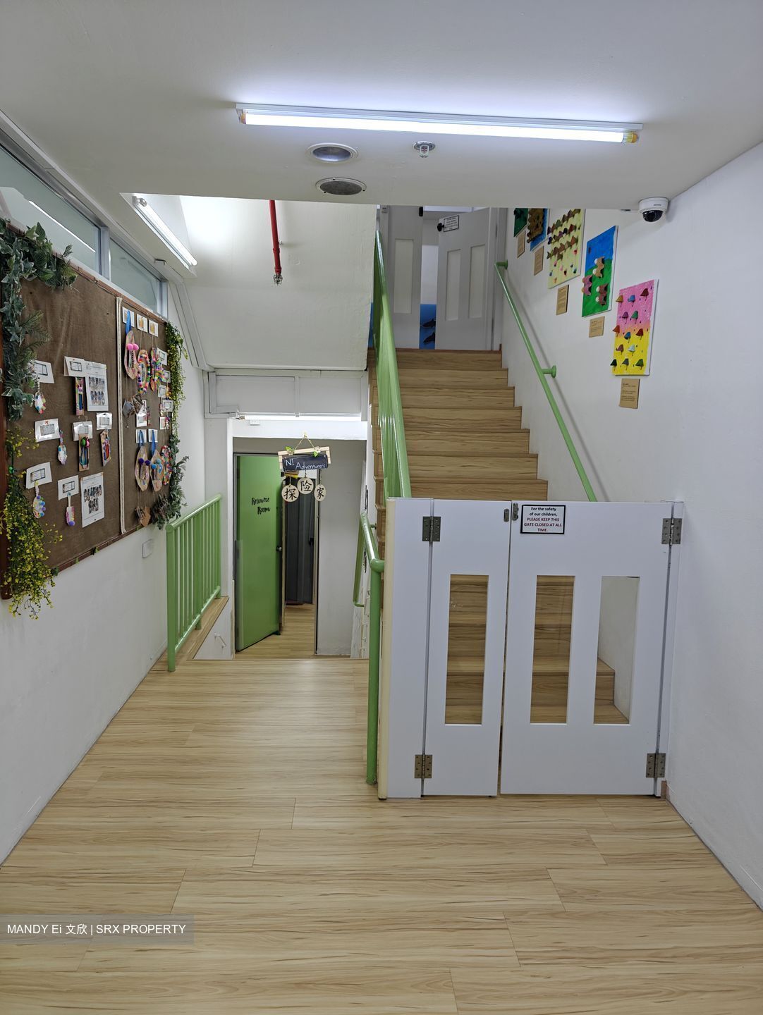 Kingston Terrace (D14), Retail #488898571